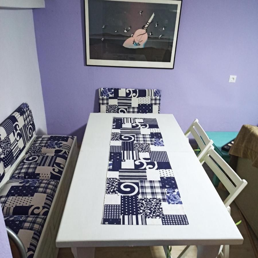 Εξοχική Κατοικία - Cottage Τίνα Líri Exteriör bild
