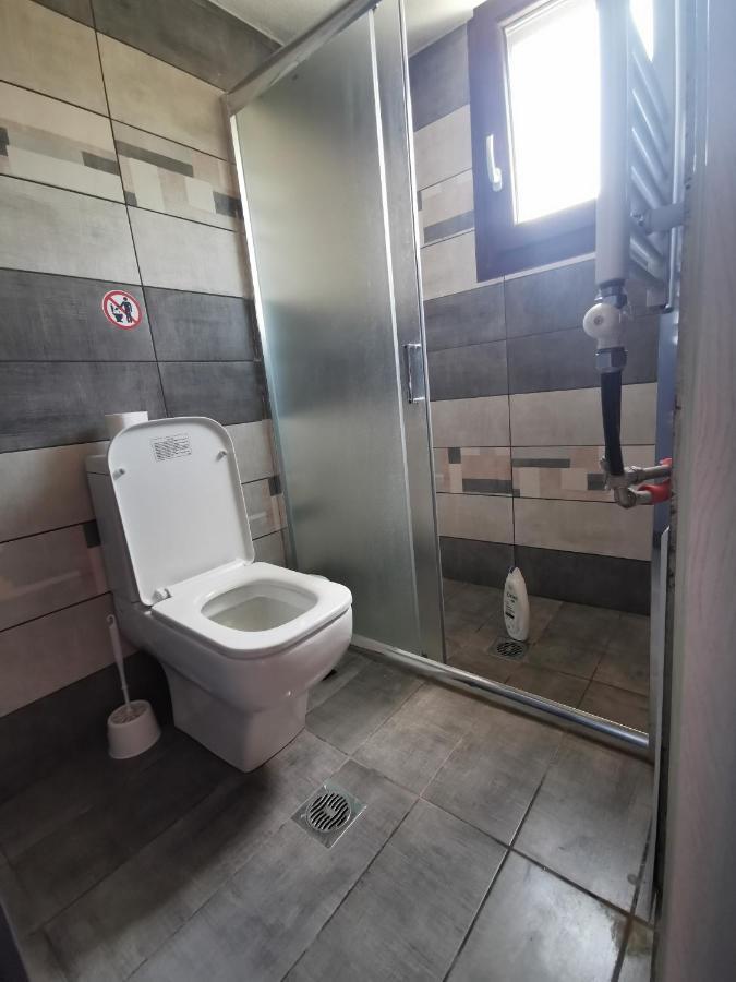 Εξοχική Κατοικία - Cottage Τίνα Líri Exteriör bild