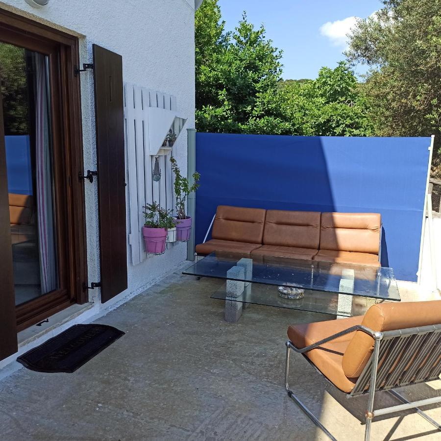 Εξοχική Κατοικία - Cottage Τίνα Líri Exteriör bild